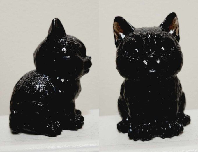 Chats en résine fait main en résine -Jaune ou noir - 7 cm